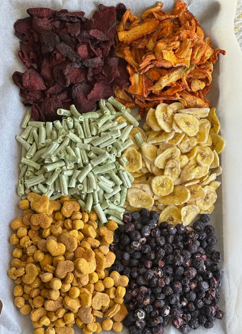 Organic Freeze-Dried Dog Charcuterie Box | Minis