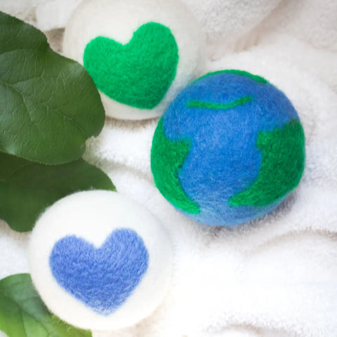 Love Your Mama Eco Dryer Balls - Set of 3 (EARTH HEARTS)